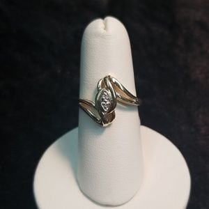 10k yellow gold diamond ring